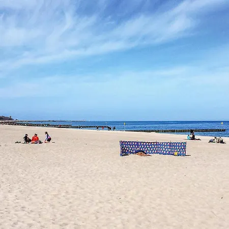 בית נופש 4 Bedroom Cozy In *