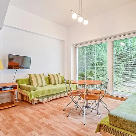 Casa vacanze 4 Bedroom Cozy In Grzybowo (West Pomeranian)