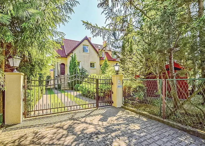 4 Bedroom Cozy Home In Grzybowo * Grzybowo (West Pomeranian)